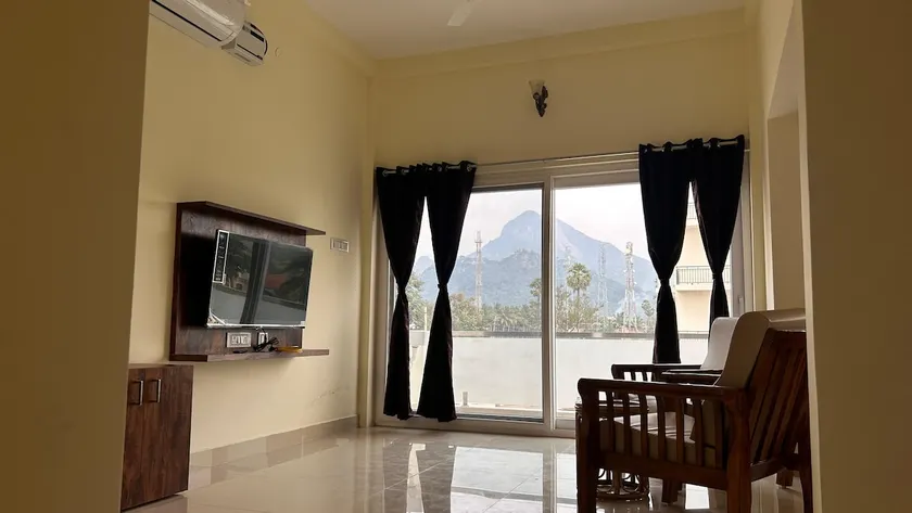 Gold Mountain Wellness Resort - Suite with Balcony - Image 1