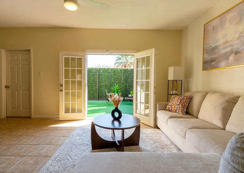 30% House near Memorial | PS5 and 7 min from Mall - Image 1