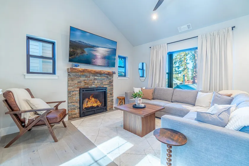 Elegant Tahoe Escape Comfort and Style Combined - Image 1