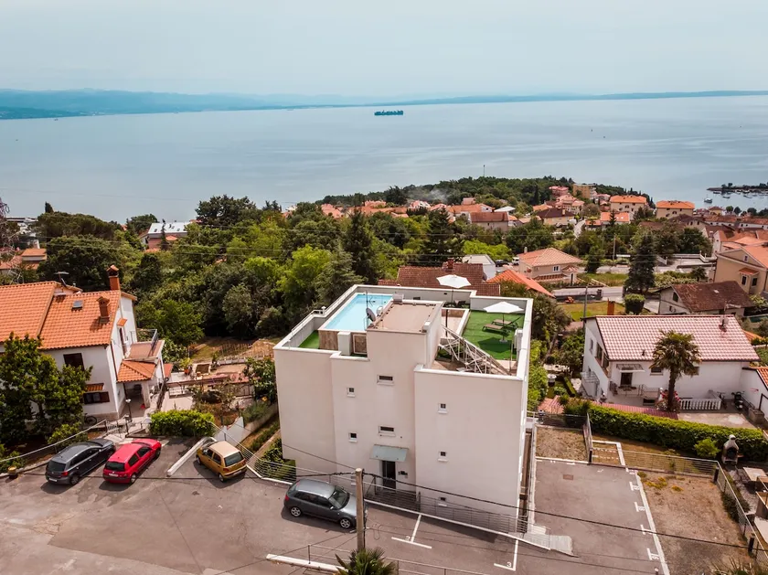 Apartment Stella - heated rooftop swimming pool - Image 1