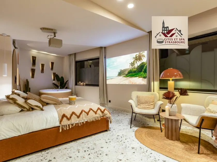 Ibiza Suite - Jacuzzi • Private Sauna • Secret Room - Image 1