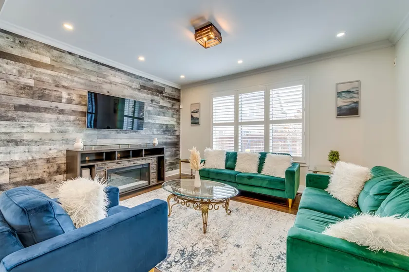 Modern 6 Bed Home w/ BBQ near Mt Pleasant GO - Image 1