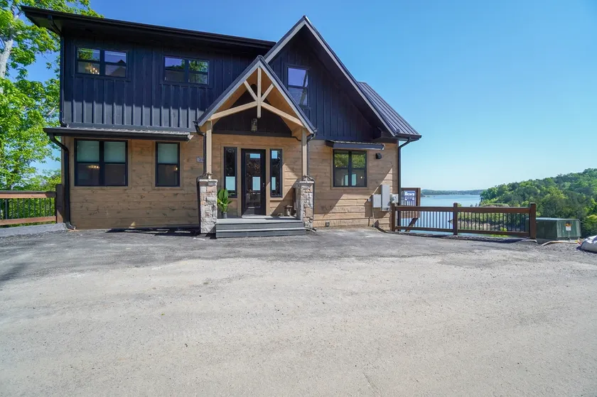 Velvet Monkey Retreat - Image 1
