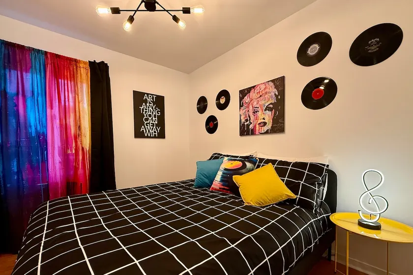 Charming, well-furnished apartment - Image 1