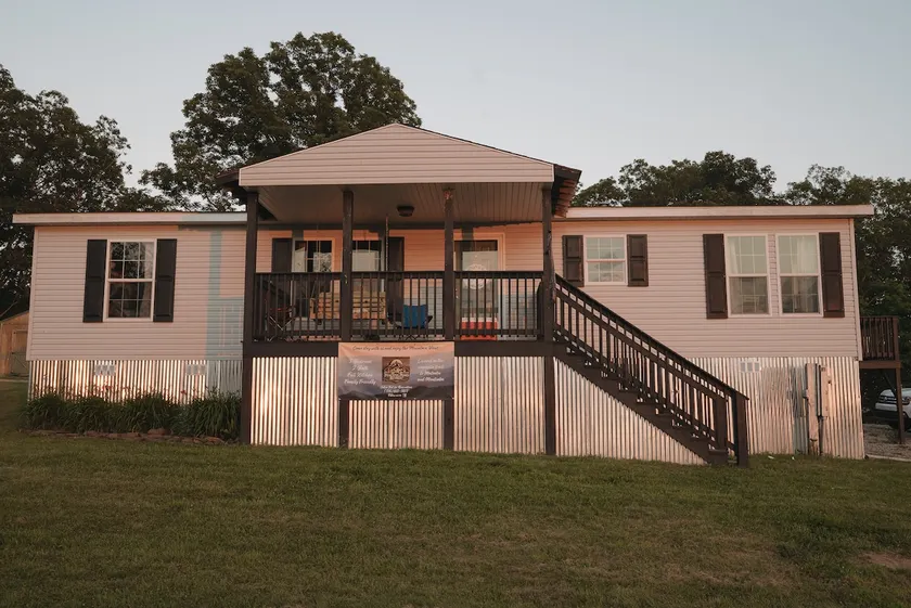 Peaceful Peaks Retreat - Image 1
