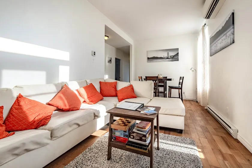 Apartment ROOMY - Plateau Mont-Royal - Image 1