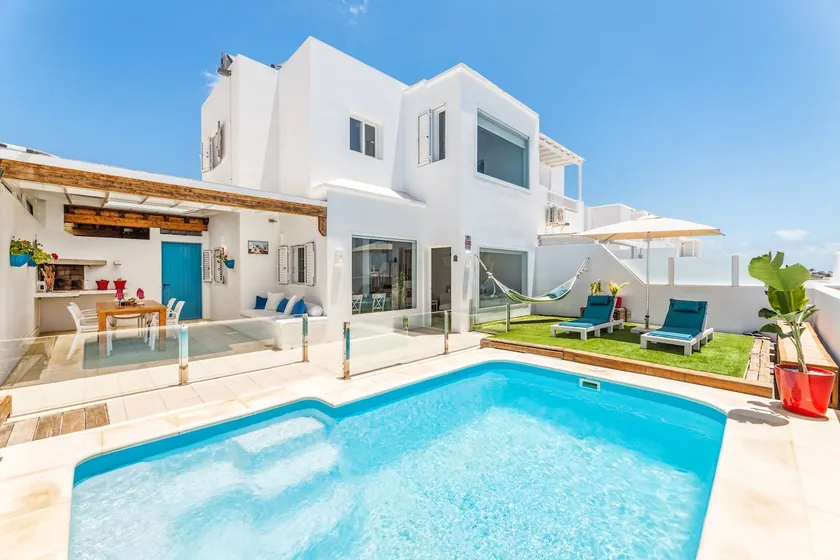 House with heated pool, solarium and BBQ - Image 1