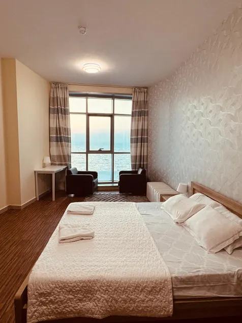 Ocean Breeze Escape @ corniche - Image 1