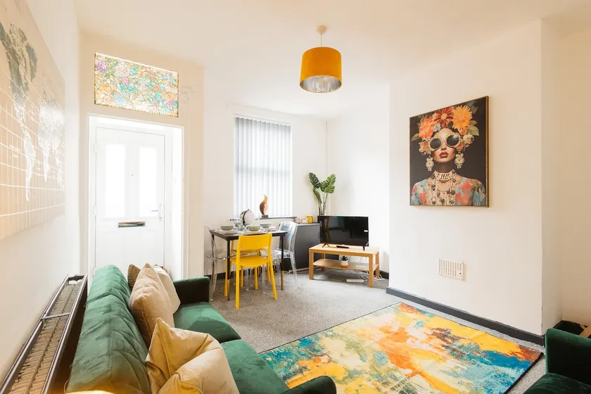 The Boho Retreat | Parking | 6 Beds | Contractors - Image 1