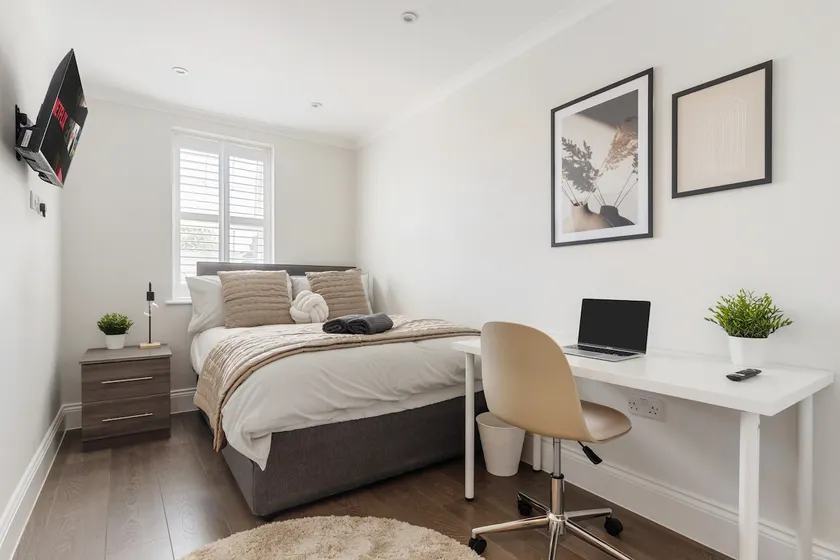Parking | Sleeps 8 | Games Room | Conservatory! - Image 1