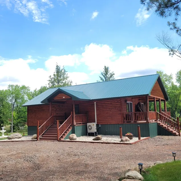Riverfront Bear Cabin - Image 1