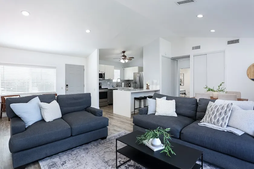 Modern Santee Getaway - Image 1