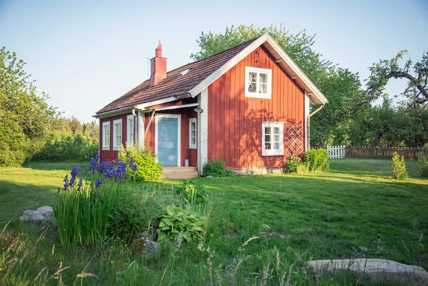 Old-fashioned cottage in a secluded location - Image 1