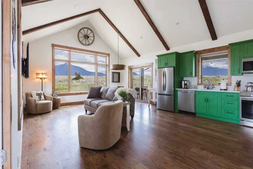 Moss Rock Ridge | Quiet Luxury in Paradise Valley - Image 1