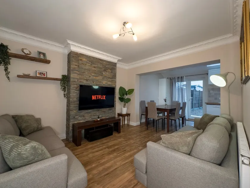 Cosy Home By Wembley Stadium - Image 1