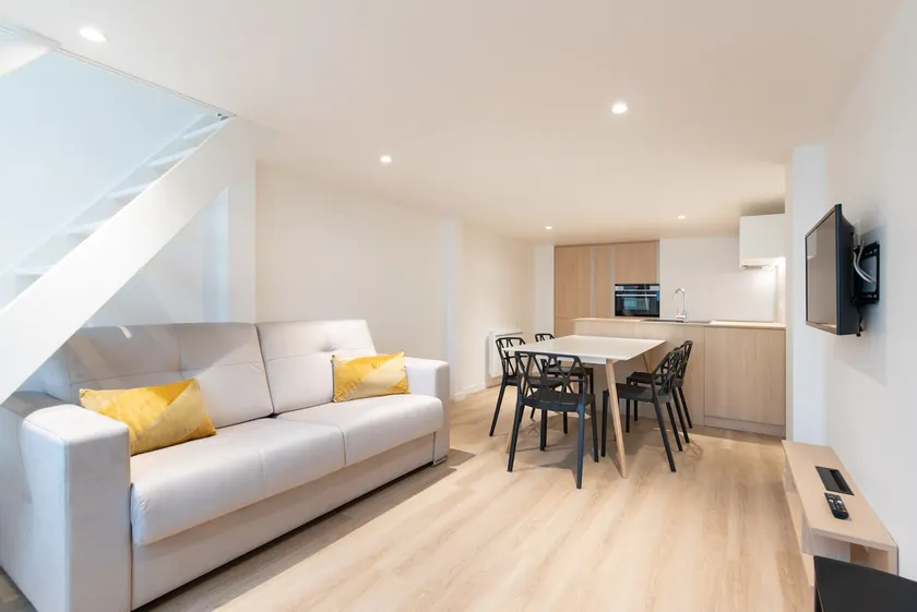 Le 101 | Designer Duplex | Office Wi-Fi | Downtown Train Station - Image 1
