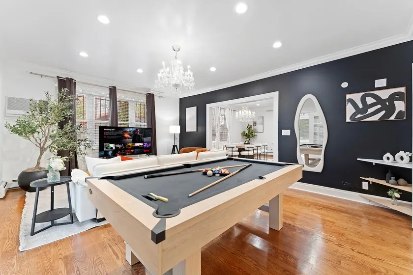 Urban Rustic Escape |6BR|Sleeps 20| NYC in 10 Min - Image 1