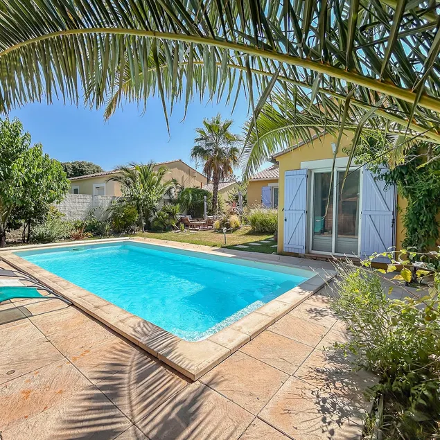 Villa with Private Pool in Castries – Near Montpellier - Image 1