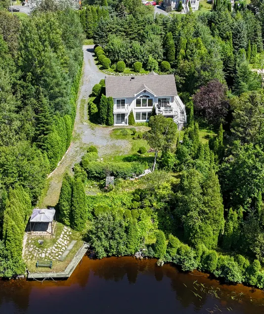 Lake getaway - Image 1