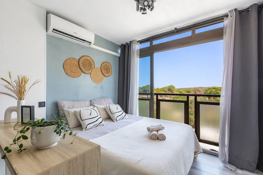 Cozy Studio Near Beach&Lakes - Image 1