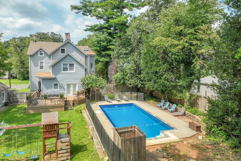 6BR Family Retreat | Heated Pool | 30 Min to NYC - Image 1