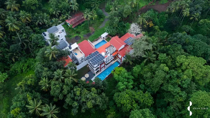 Privy Stays - Casa De KTN w/Pool, Theater, Jacuzzi - Image 1