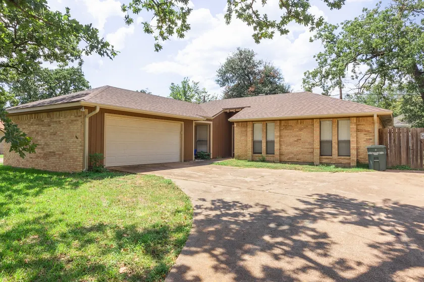 Valley Oaks Villa - Image 1