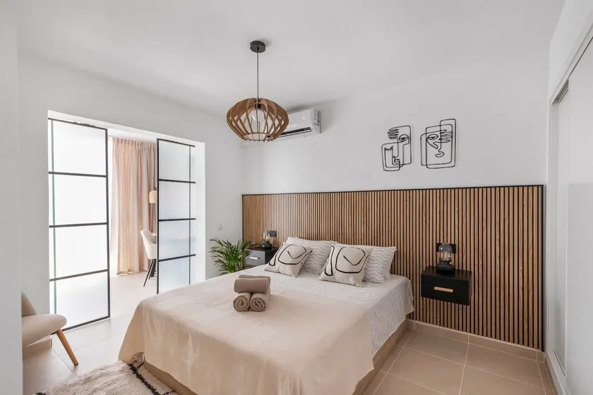 1BDR Studio 150m from Sea with Workspace - Image 1