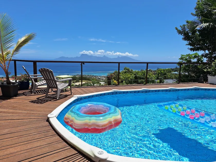 CHARMING BUNGALOW i Punaauia med drömmande utsikt över Moorea - Image 1