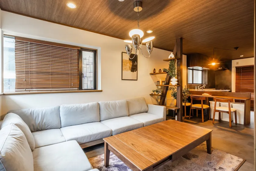 8 min walk to station 11 min to HND airport 85 sqm max 8 people full renovation 2 toilets Netflix - Image 1