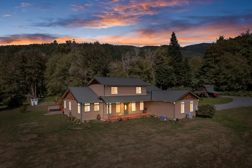 Kuma Tako's Secluded Mt Rainier Retreat - Image 1