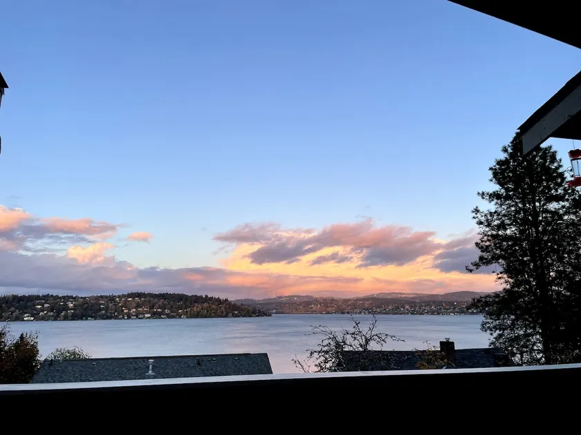 Luxury Lakeview Home, AC, Spa Tub, Bidet, Sleeps 8 - Image 1