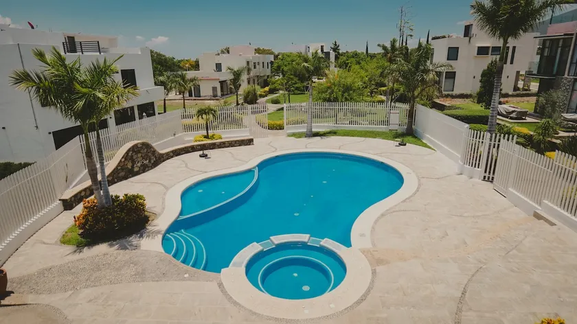 Casa Malka. Private garden + pool in residential complex - Image 1