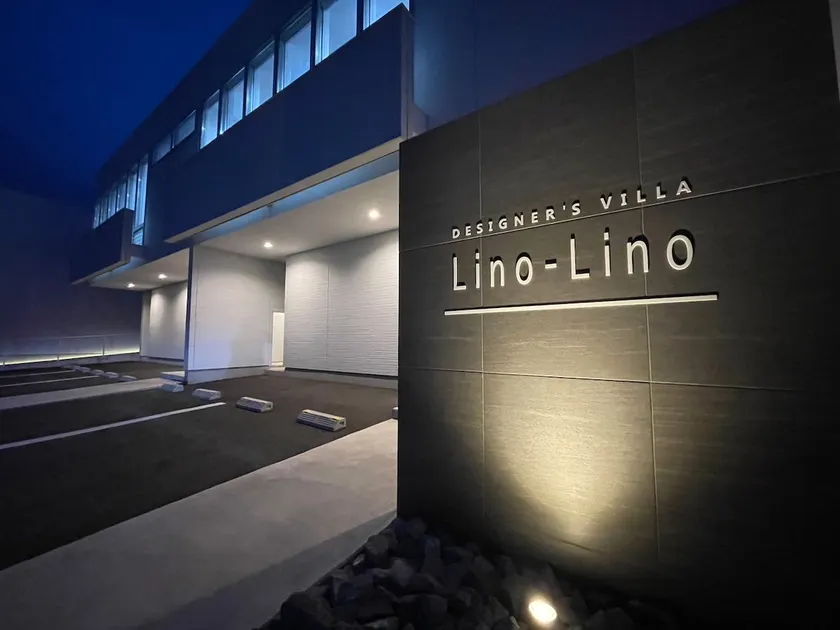 A newly built 2023 designer rental villa that can accommodate up to 7 people. - Image 1