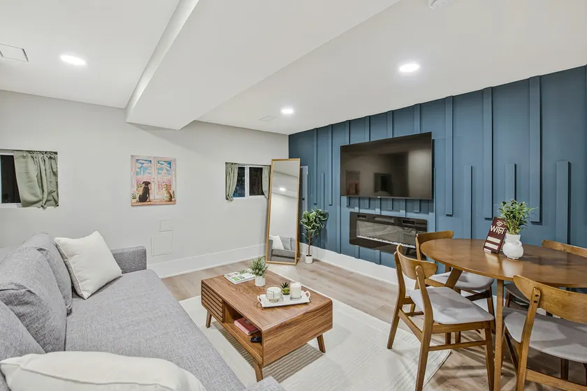 Cozy Pet-Friendly 2BR CapHill Apt | 5 Min Metro - Image 1