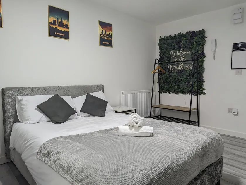 Private & Relaxed Studio Room 3 - Image 1