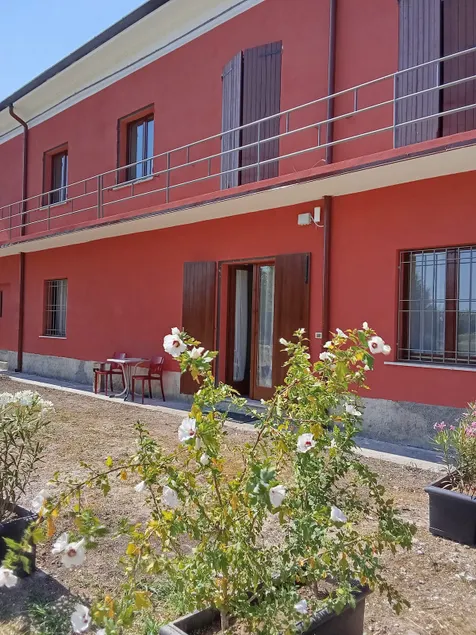 Ground floor apartment Castel d'Ario - Image 1