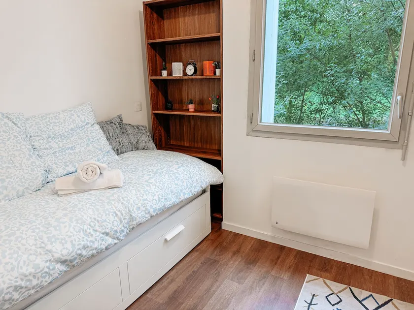 Apartment 10 mins from Paris - Image 1