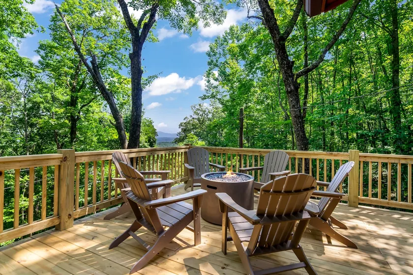Family Cabin | Views + Fire Pit + Hot Tub + Games - Image 1