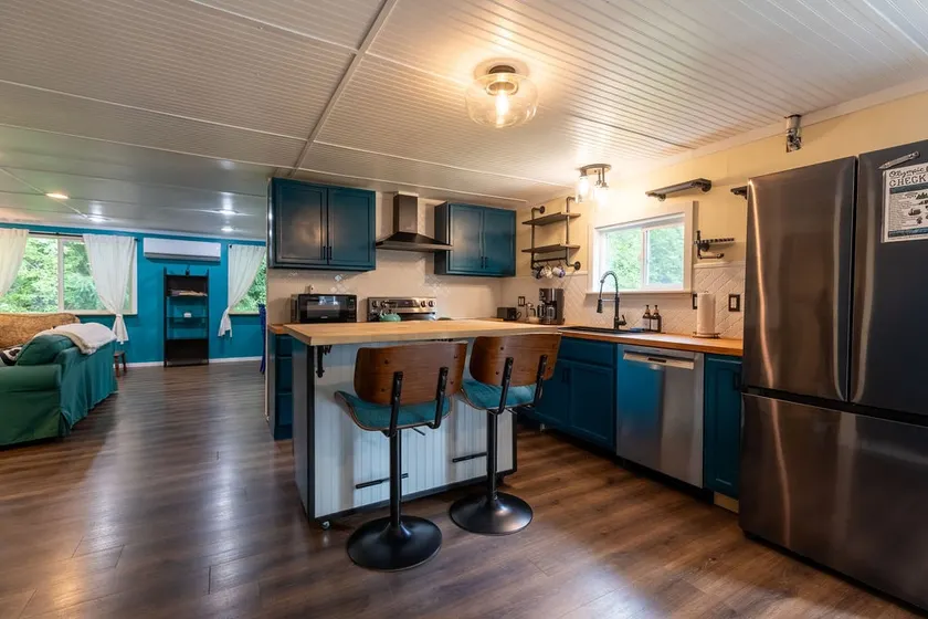 1 Sunny Acre - Image 1