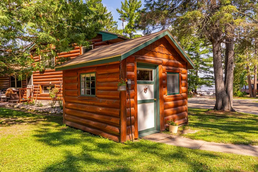 Moose Lodge - Image 1