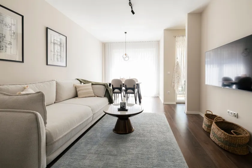 Olive Stays 4 • Self-Check-In • 1BR • Free Parking - Image 1