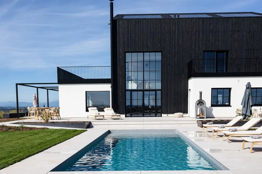 Private Luxury Villa with Heated Pool & Views - Image 1