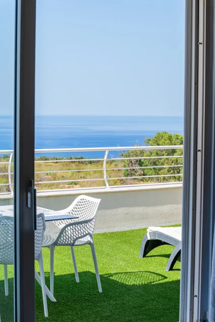 Aria Three Bedroom Penthouse - Image 1
