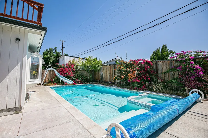 Fun 3BR with Pool & Slide, Pet Friendly in San Jose - Image 1
