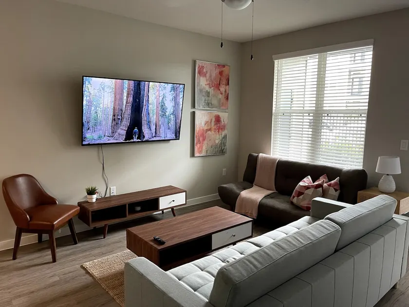 3BR Secure near Spring TX pool/Gym Ground floor - Image 1