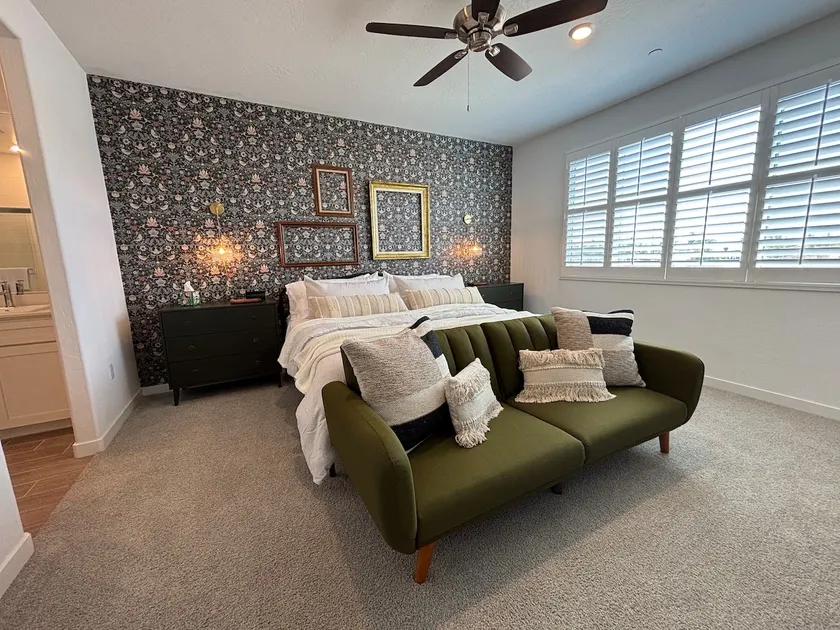 Spacious New 3BR EV Charger 40 min to Sequoia - Image 1