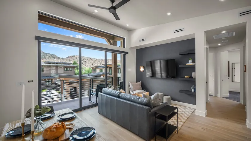 Montclair Zion - Luxury 2BR/2BA Villa - THE VIEWS - Image 1