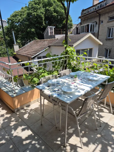 Small Loft with Terrace - Top Centre - Image 1
