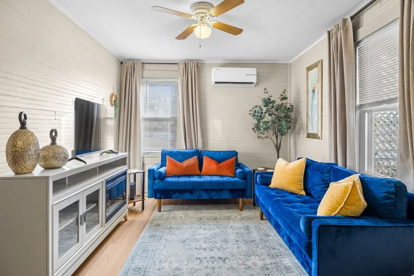Modern Maryville Escape Close to airport & Ntl Prk - Image 1